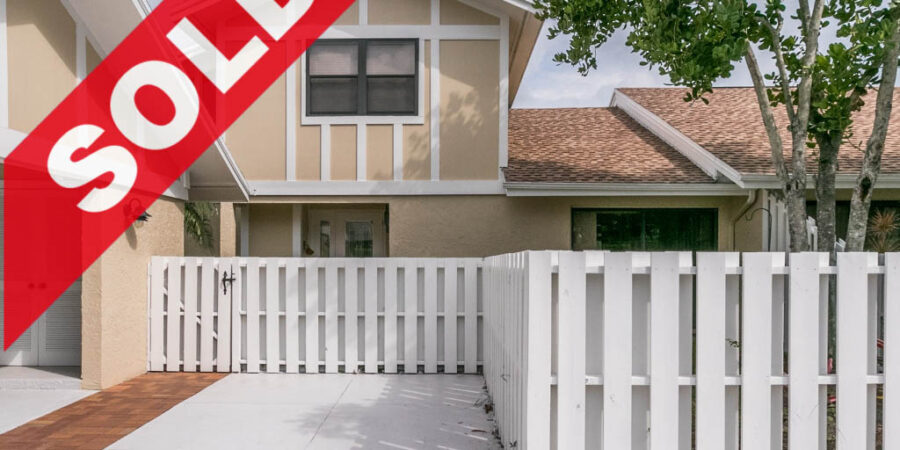 SOLD! Stunning 3 BR 2.1 Bath Jonathan's Landing Town Home For Sale - Jupiter FL 33477