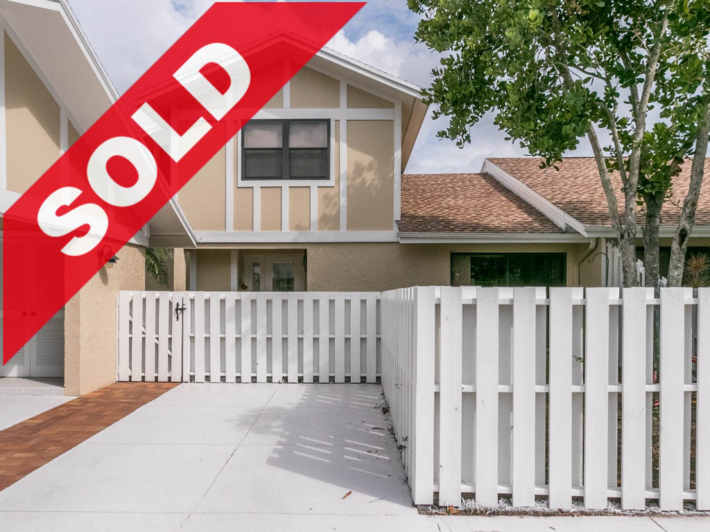 SOLD! Stunning 3 BR 2.1 Bath Jonathan's Landing Town Home For Sale -  Jupiter FL 33477