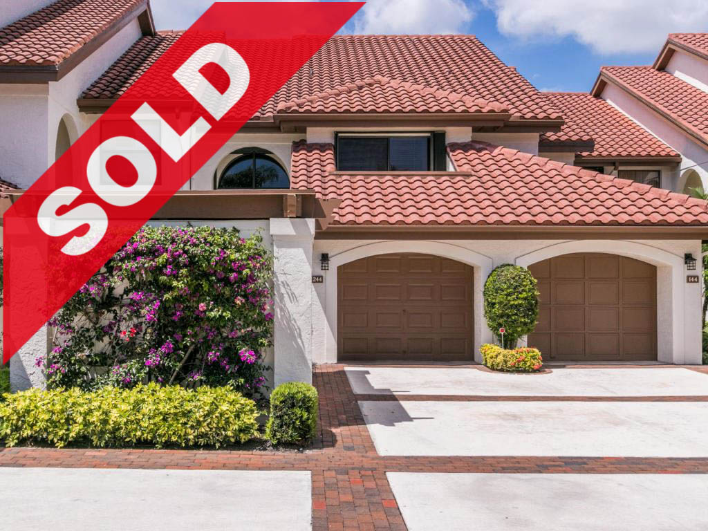 Jonathan’s Landing Trader’s Crossing Lakefront Condo Sold March 2019