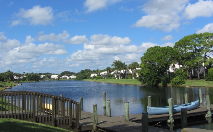 Cape Point is a real estate community within Jonathan's Landing offering lake front town homes for sale.