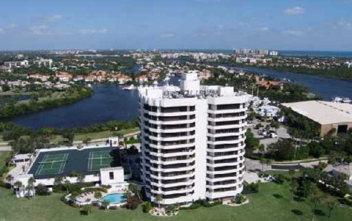 Southporte is a luxury condominium community within Jonathan's Landing offering condos for sale and seasonal rentals